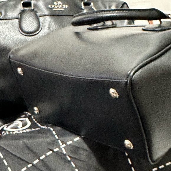 Coach NWT Black Leather Rare Snoopy Collaboration Shoulder/Hand Bag - Picture 4 of 12